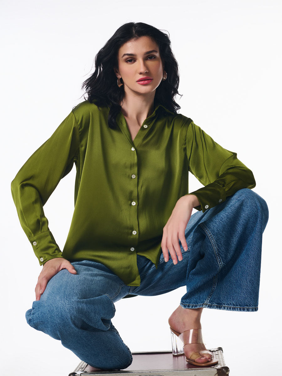 Flowing Satin Spread Collar Classic Shirt