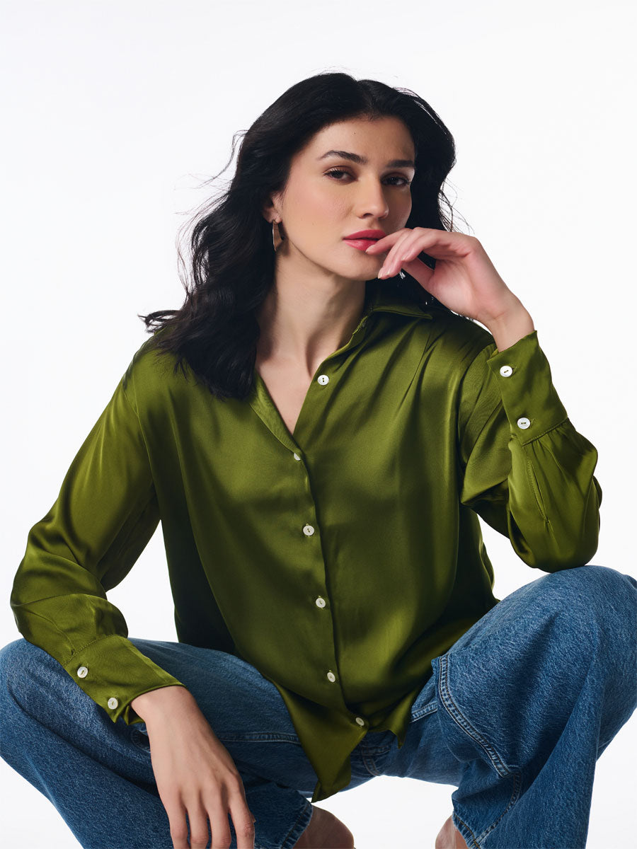 Flowing Satin Spread Collar Classic Shirt